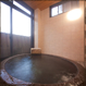 眺望浴池（复式型套房内采用了高知杉作为温泉浴池的材料）2